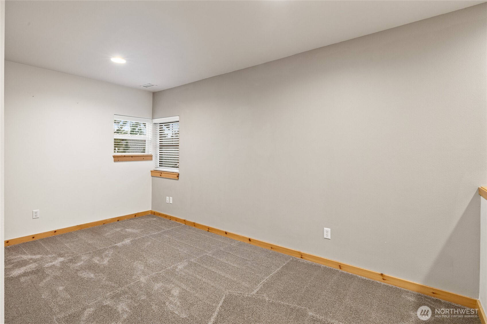 231 Clearwater Loop, Unit 1 Ronald, WA 98940 - Photo 16 of 34 an empty room with windows