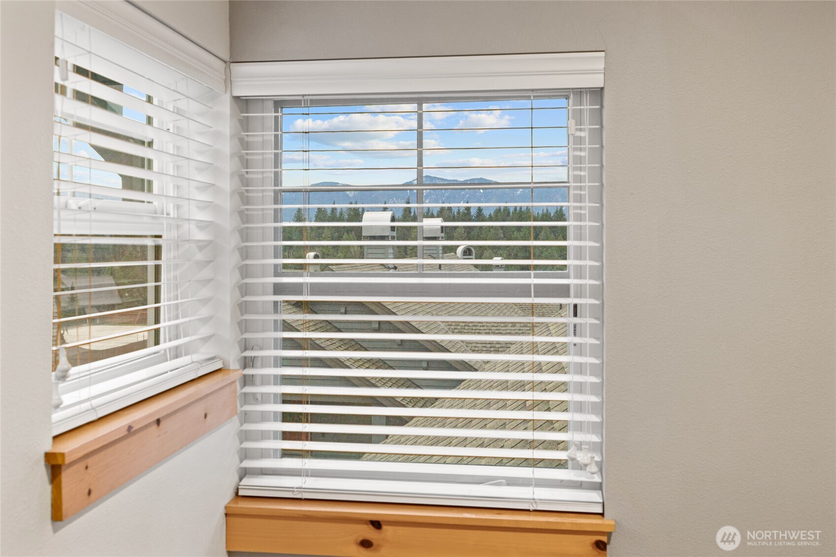231 Clearwater Loop, Unit 1 Ronald, WA 98940 - Photo 18 of 34 a view of a window and a kitchen view