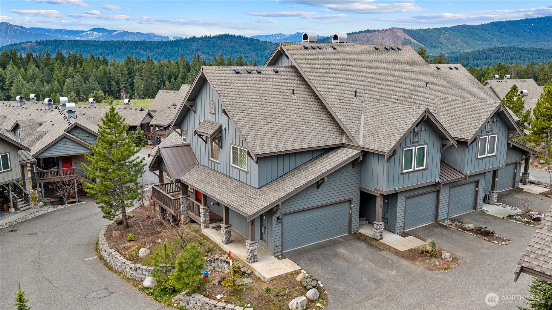 231 Clearwater Loop, Unit 1 Ronald, WA 98940 - Photo 28 of 34 an aerial view of a house with a garden