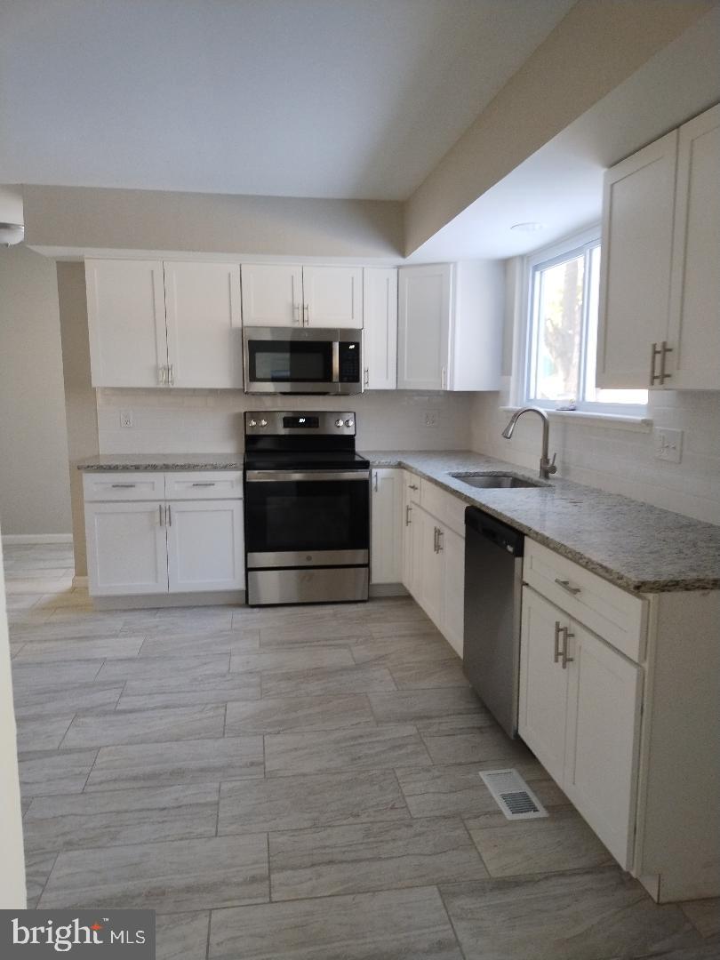 511 Schick Road Aston, PA 19014 - Photo 6 of 24 kitchen