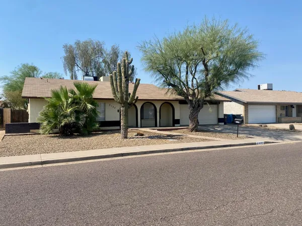 $2,150 | 3137 West Campo Bello Drive, Phoenix, AZ 85053