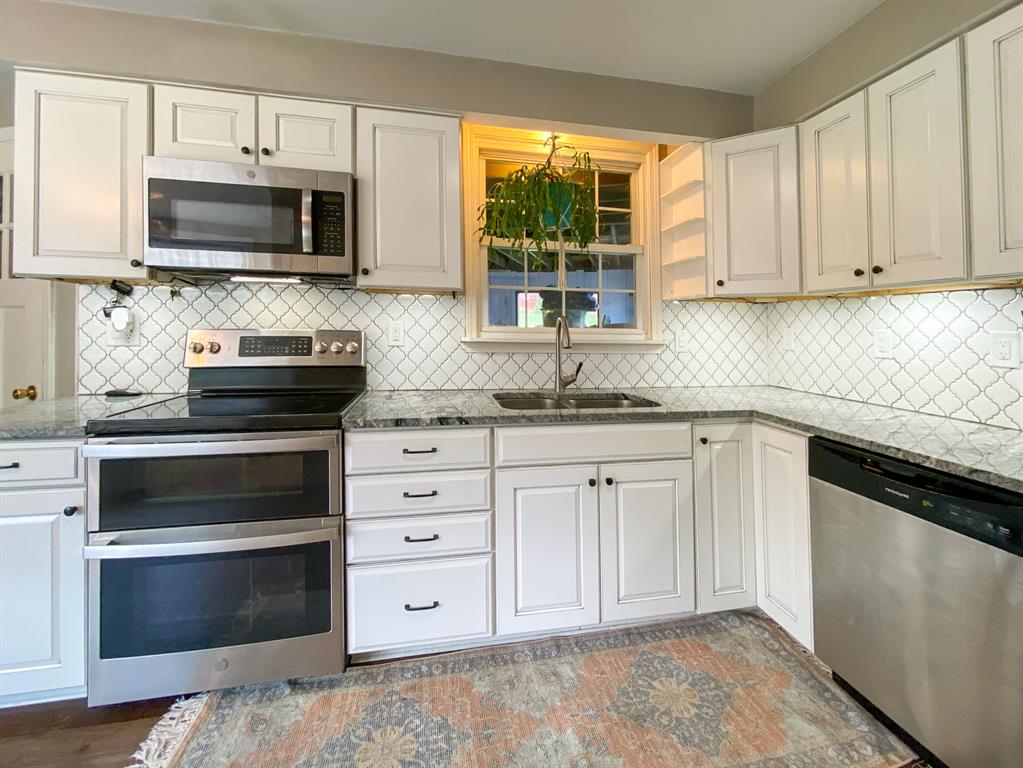 3510 Green Garden Road Aliquippa, PA 15001 - Photo 11 of 31
