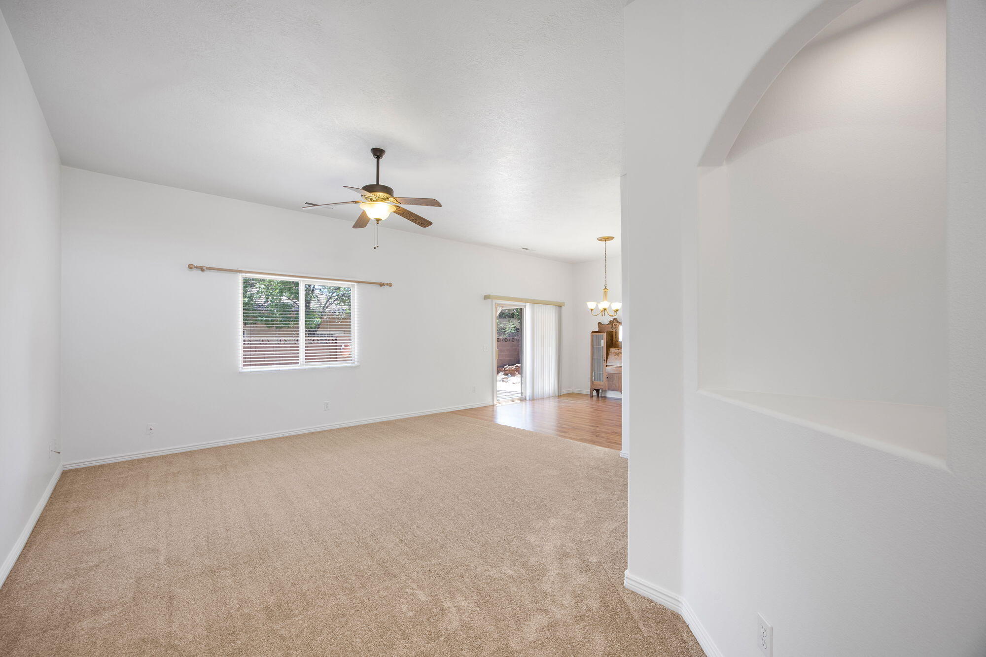 2412 East 50 S Street St. George, UT 84790 - Photo 7 of 38 30-web-or-mls-UH2A6474