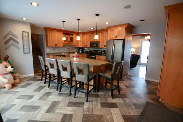 $350,000 | 412 18th Avenue North, Wahpeton, ND 58075