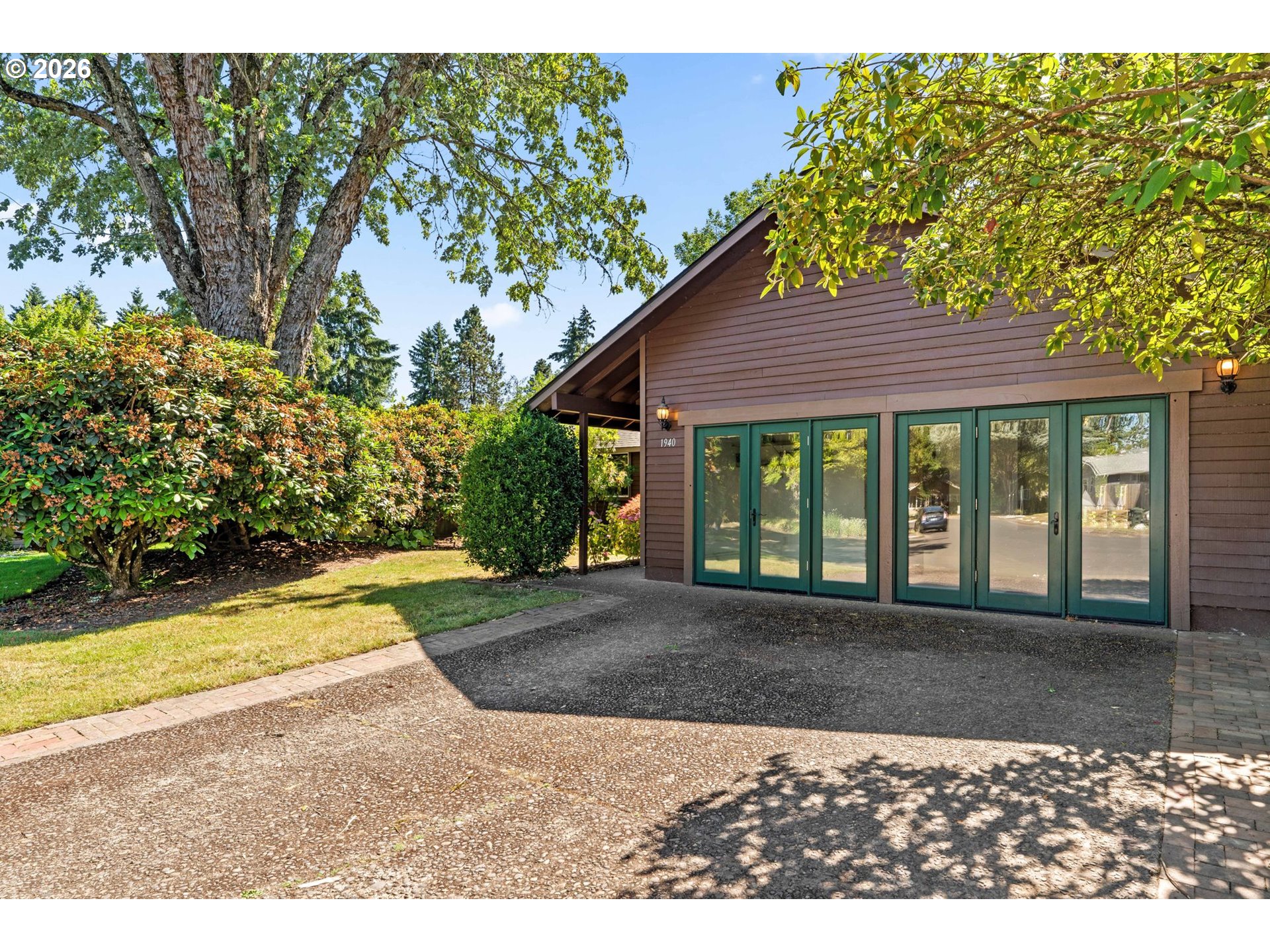 1940 Tarpon Street Eugene, OR 97401 - Photo 2 of 30