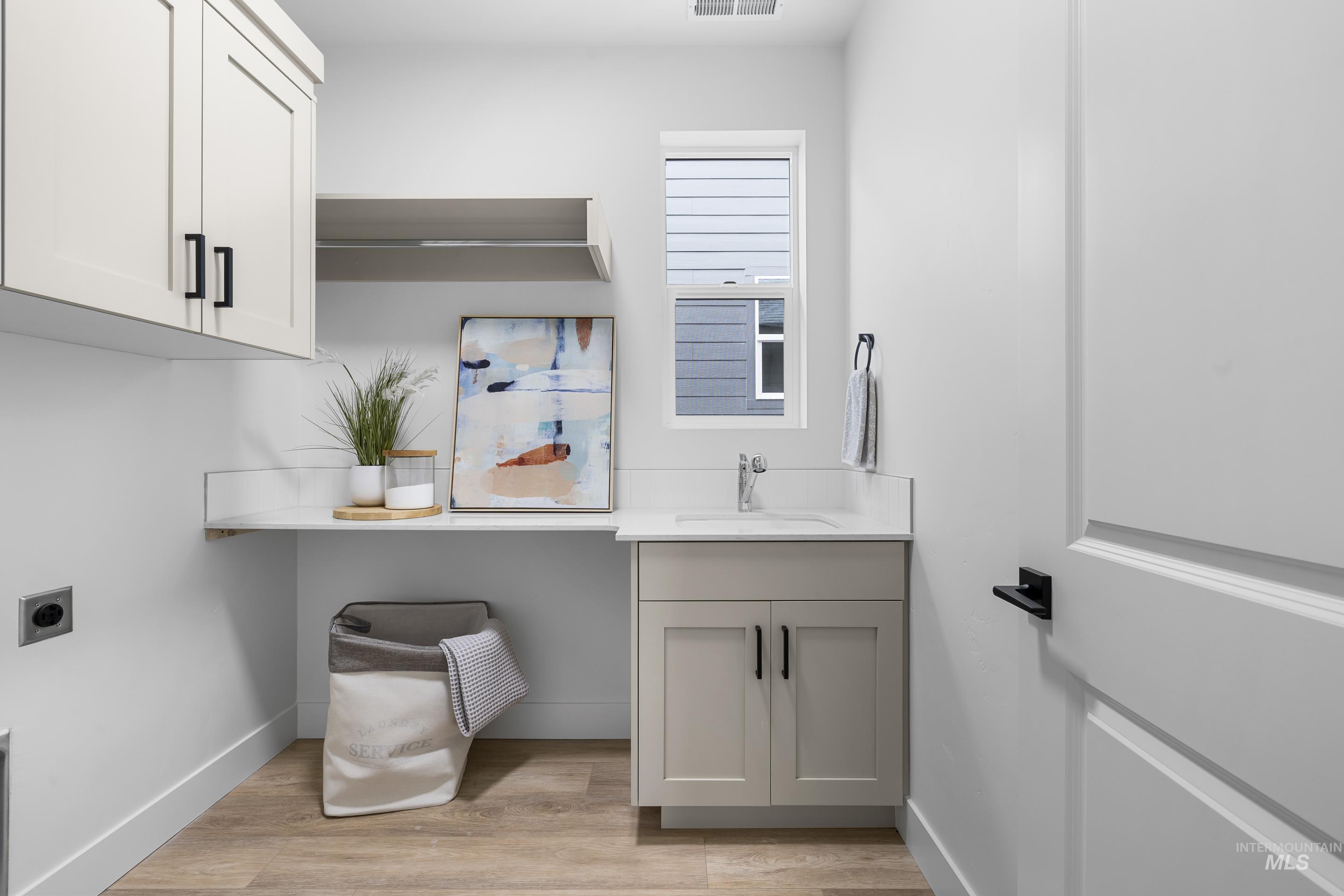 8151 South Granite Rdg Avenue Boise, ID 83716 - Photo 41 of 50 Located upstairs