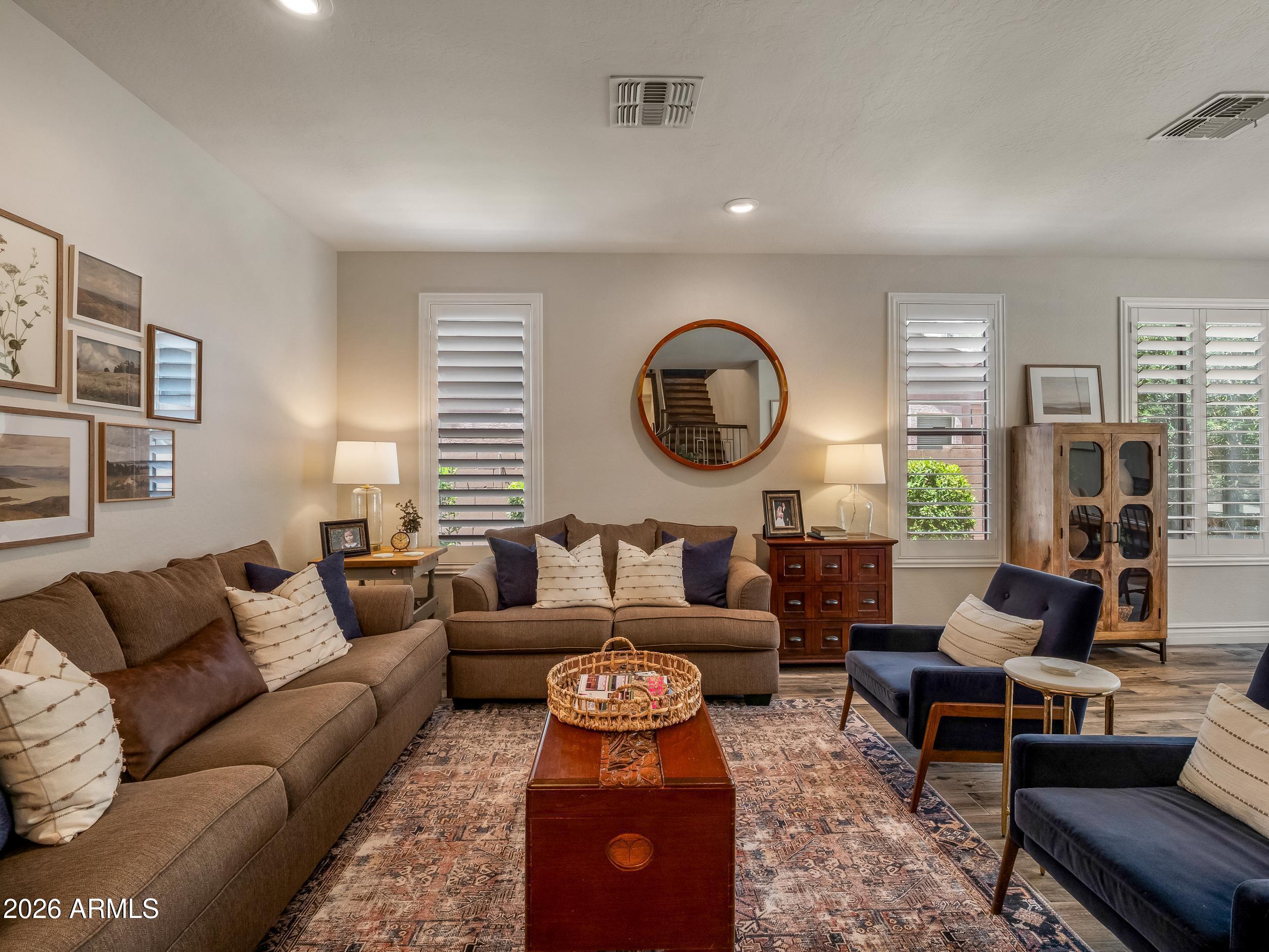 3416 West Montello Road Phoenix, AZ 85086 - Photo 13 of 68 Living room