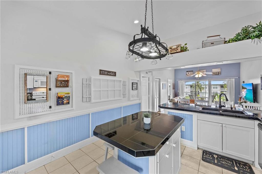 7980 Mahogany Run Lane, Unit 123 Naples, FL 34113 - Photo 13 of 41