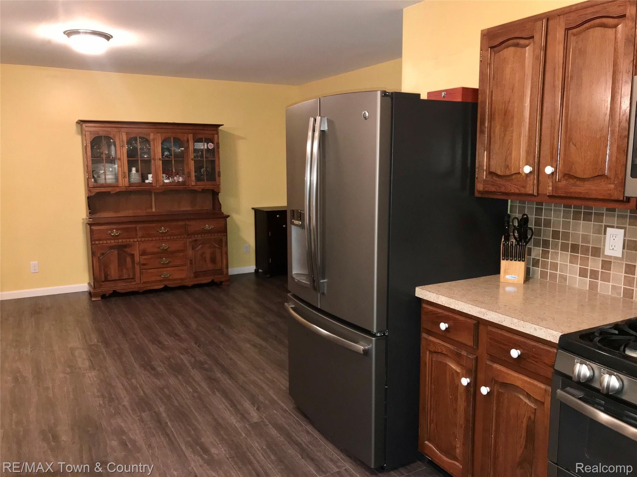 7227 Carpenter Road Flushing, MI 48433 - Photo 10 of 48 IMG-5004.jpg