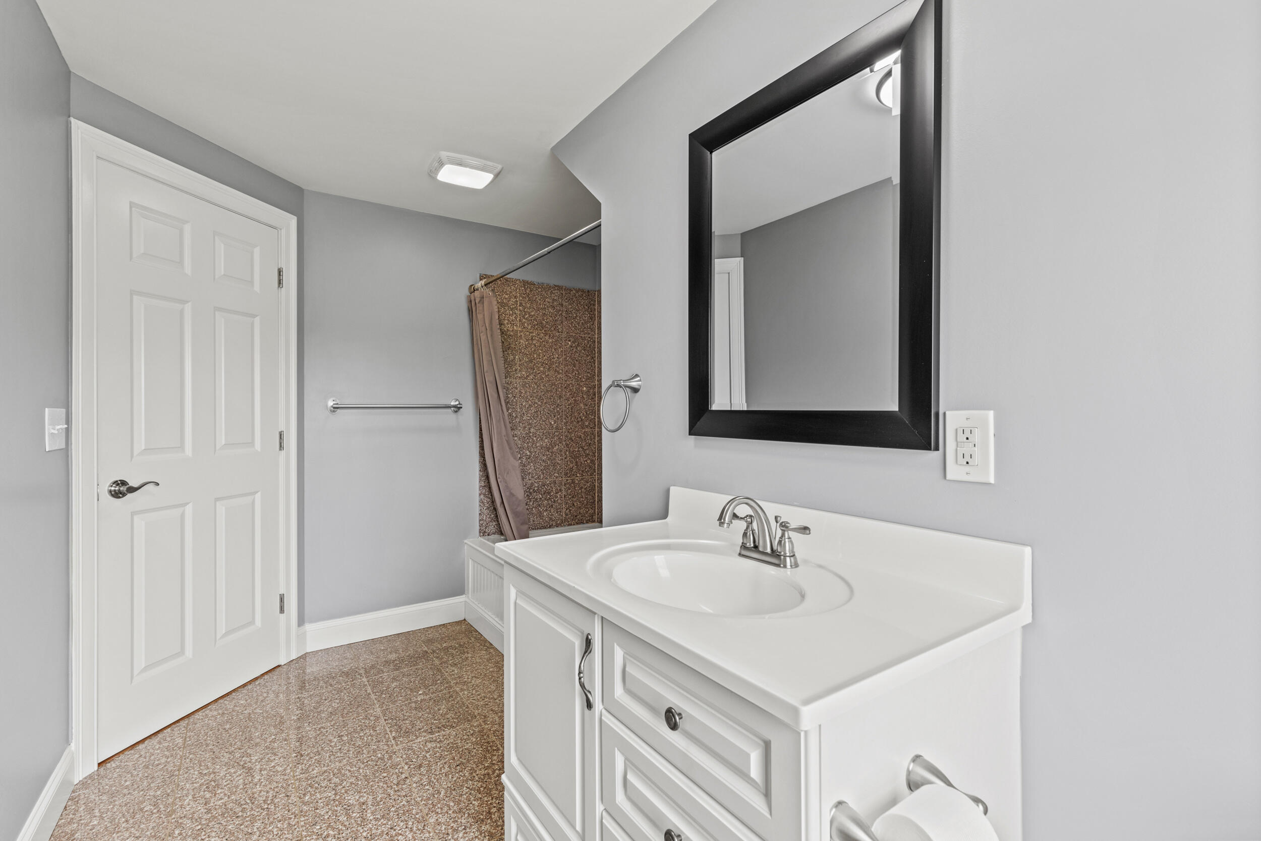 29 Montgomery Road Windham, ME 04062 - Photo 23 of 44 29 montgomery windham-26