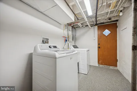 $2,450 | 239 South Bayberry Lane, Upper Darby, PA 19082