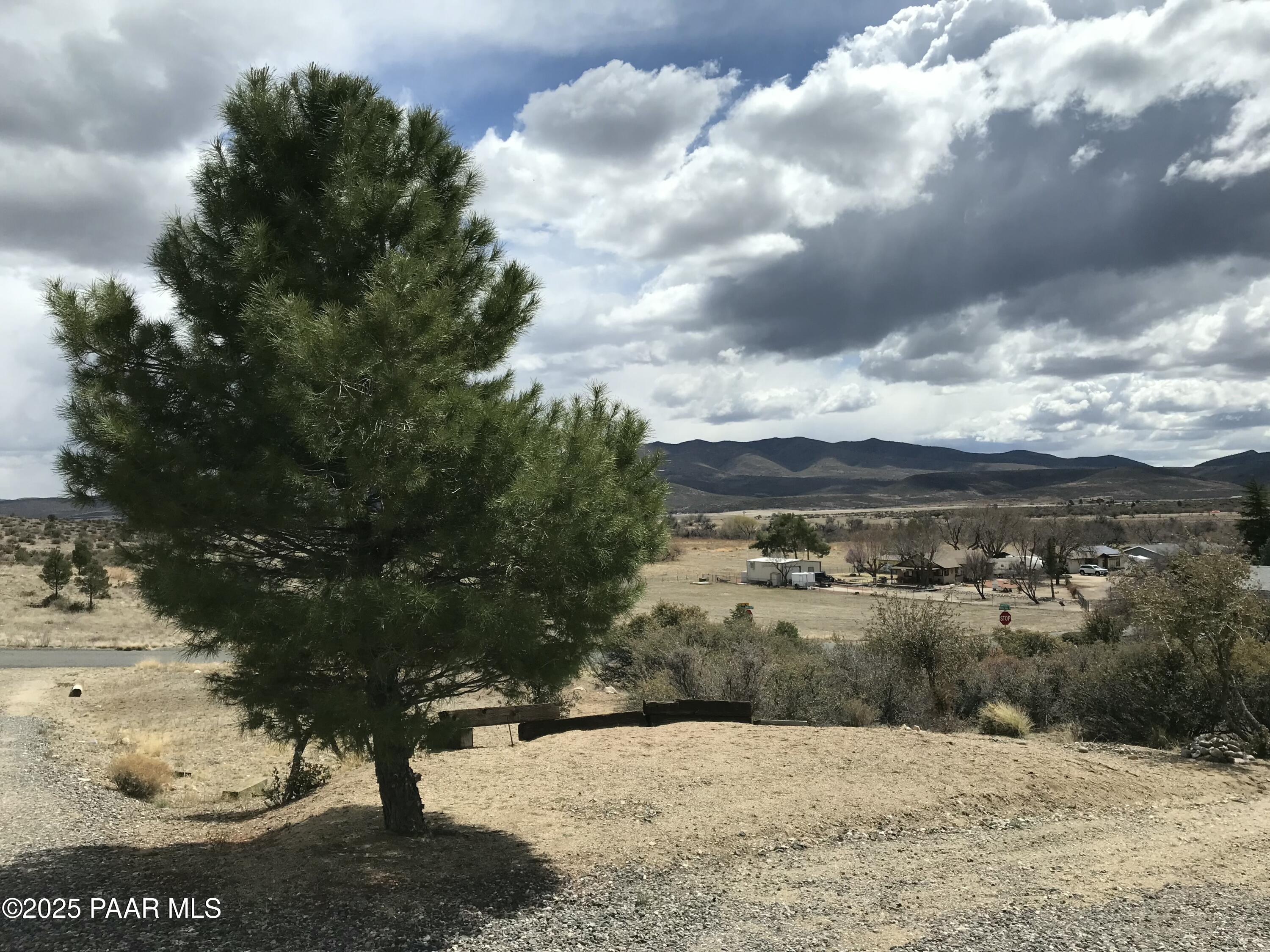 18466 Peeples Valley Road Peeples Valley, AZ 86332 - Photo 1 of 18 tempImage57BzDW
