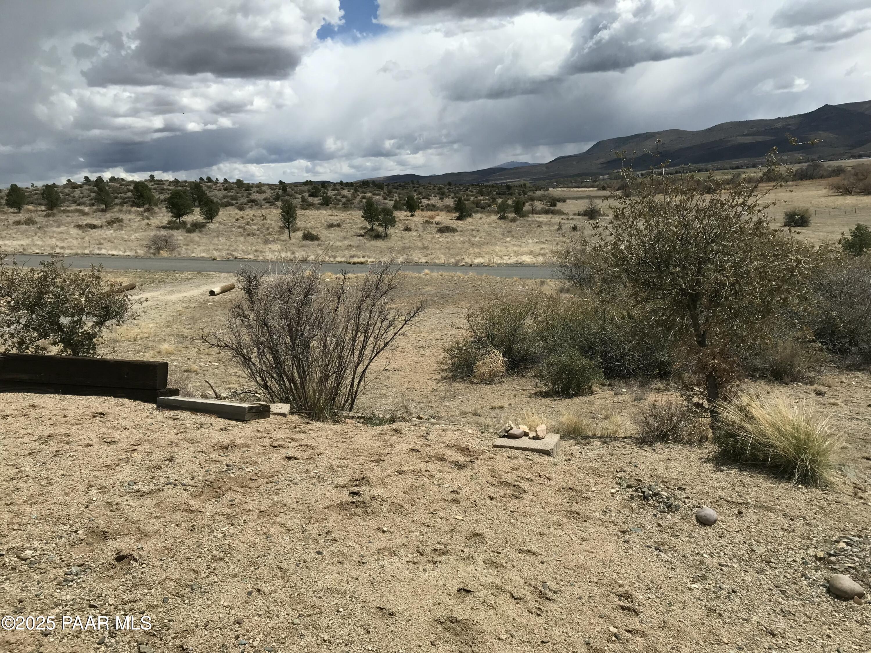 18466 Peeples Valley Road Peeples Valley, AZ 86332 - Photo 11 of 18 tempImageJjEZOk