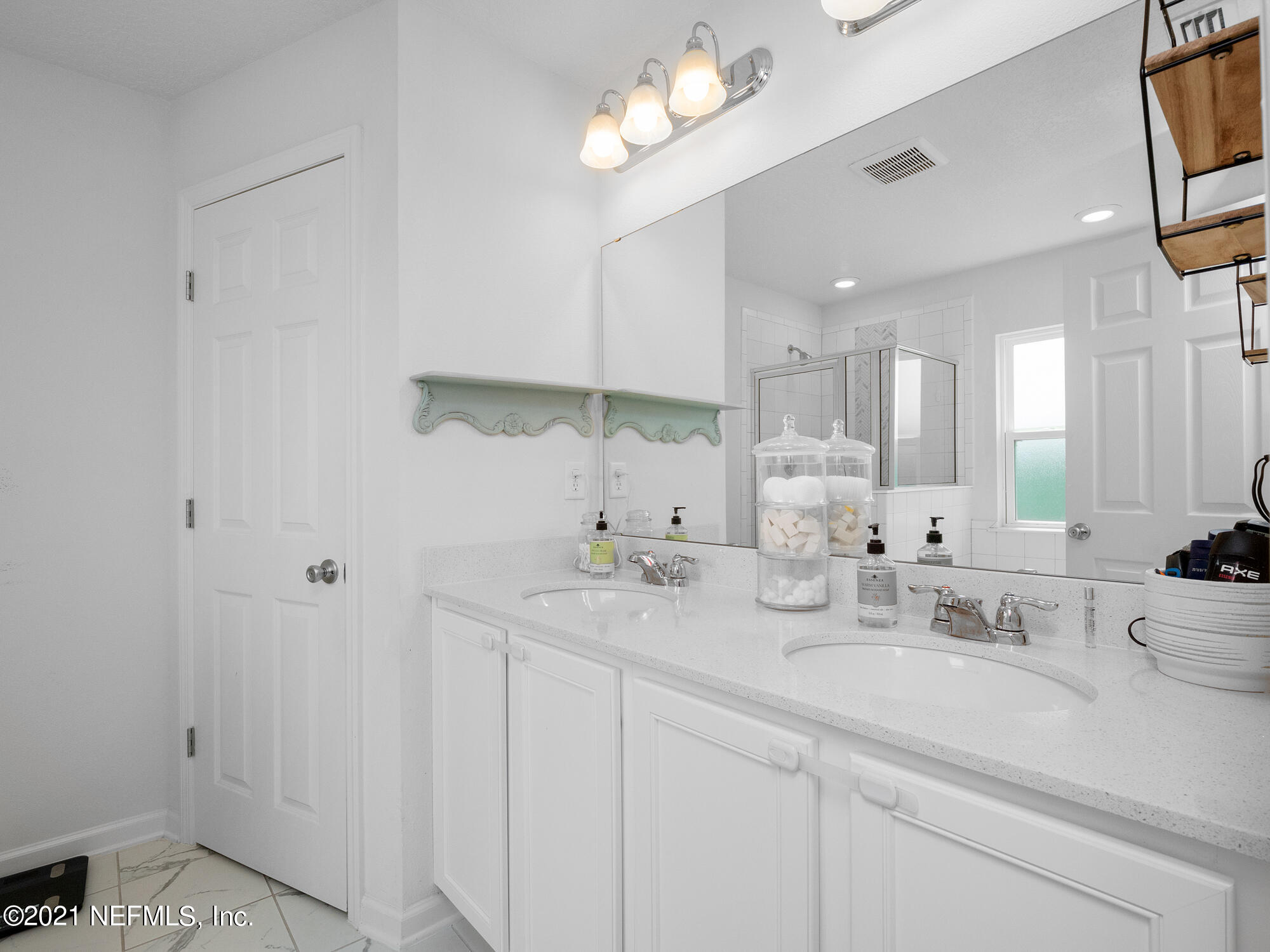 8209 Fouraker Forest Road Jacksonville, FL 32221 - Photo 15 of 26 Owners Suite