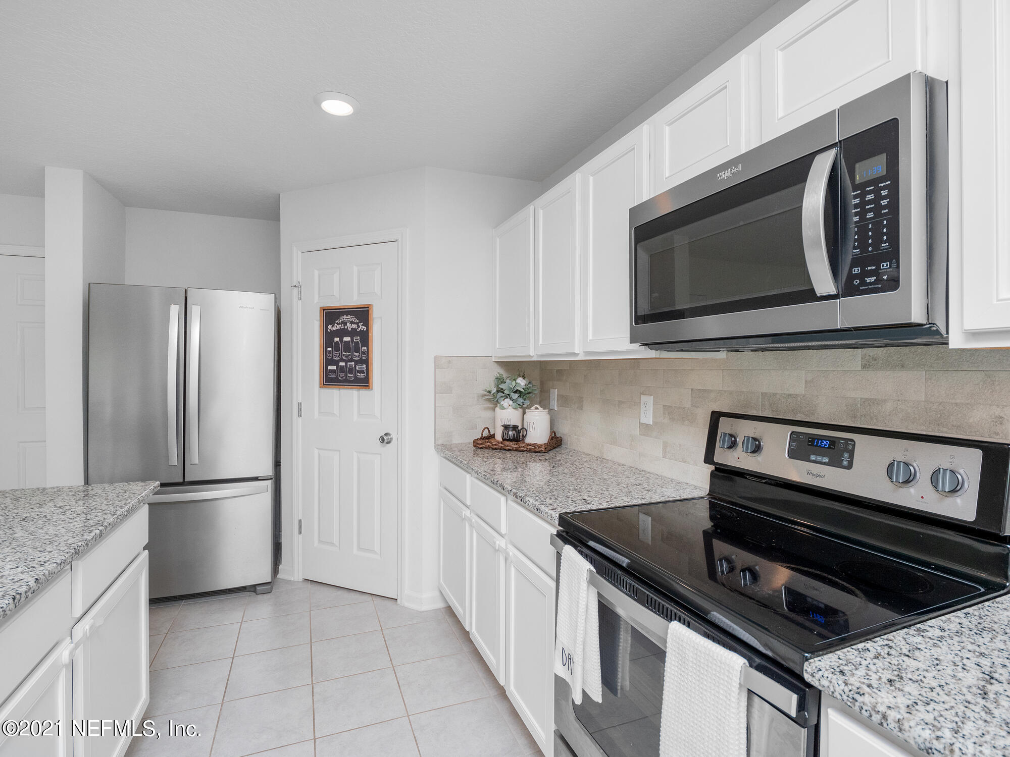 8209 Fouraker Forest Road Jacksonville, FL 32221 - Photo 9 of 26 Kitchen