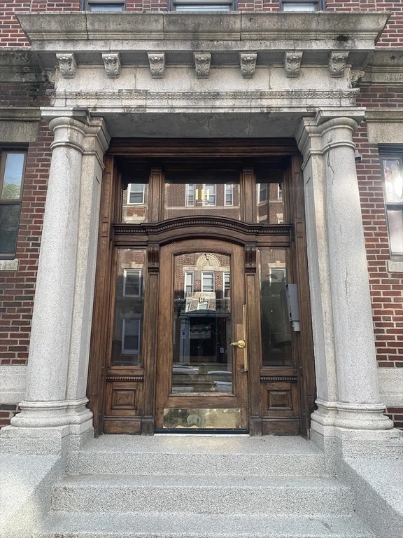 111 Jersey Street, Unit 8 Boston, MA 02215 - Photo 1 of 13