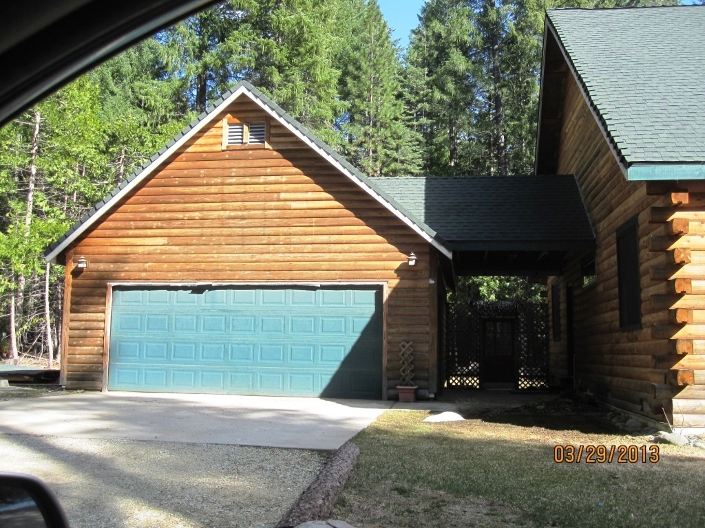 8567 Lake McCumber Road Shingletown, CA 96088 - Photo 35 of 39 garage front
