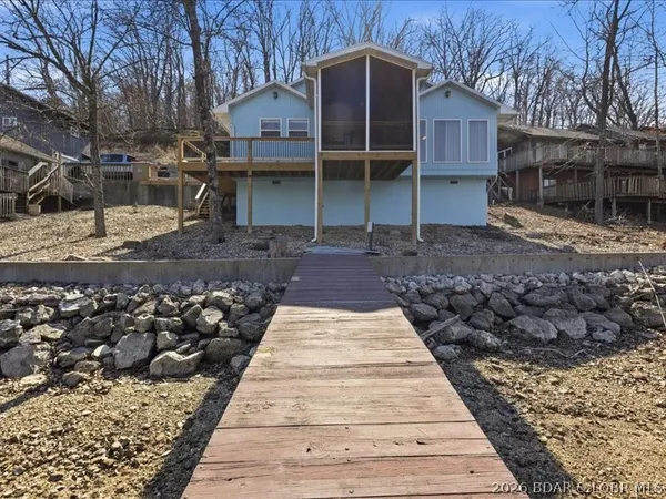 $285,000 | 31431 Barrel Road, Stover, MO 65078