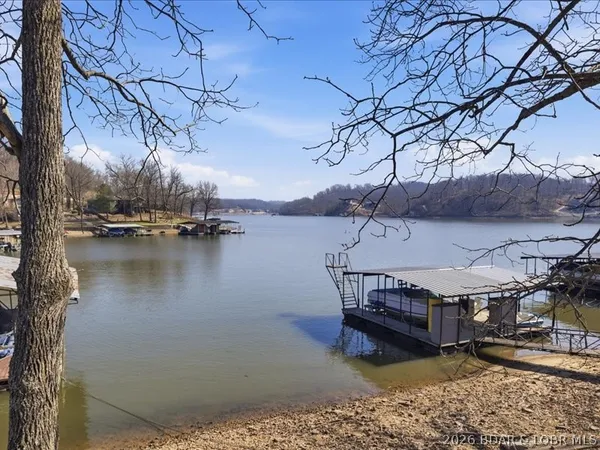$285,000 | 31431 Barrel Road, Stover, MO 65078