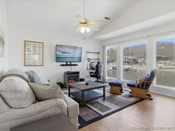 $285,000 | 31431 Barrel Road, Stover, MO 65078