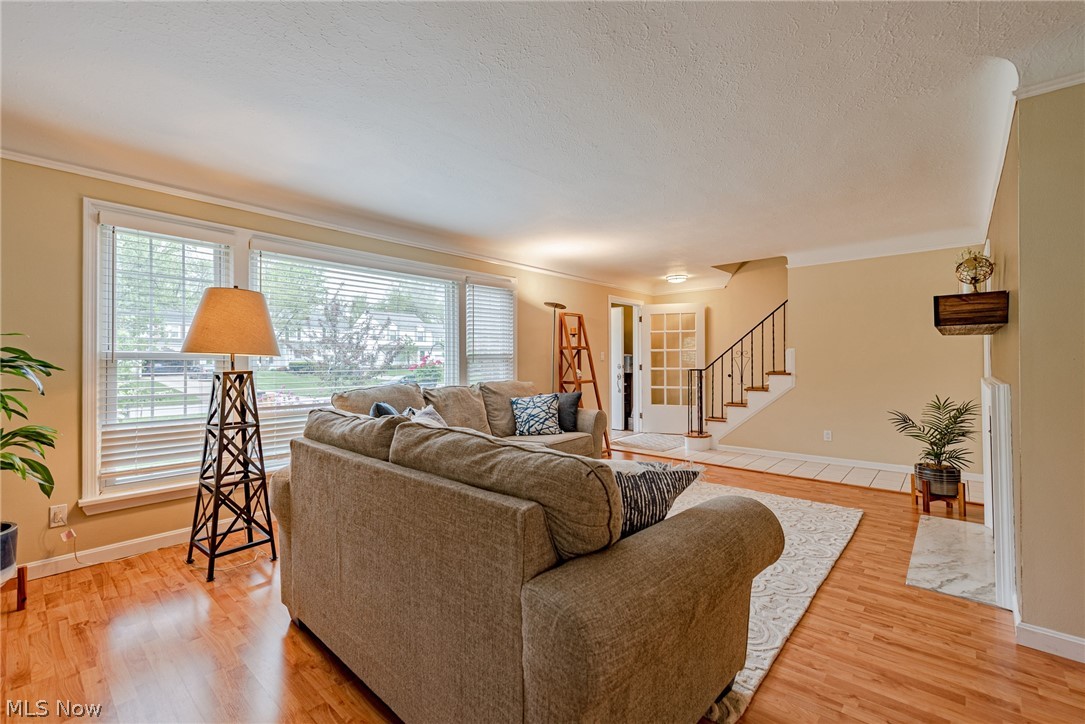 4617 Birchwold Road South Euclid, OH 44121 - Photo 5 of 35