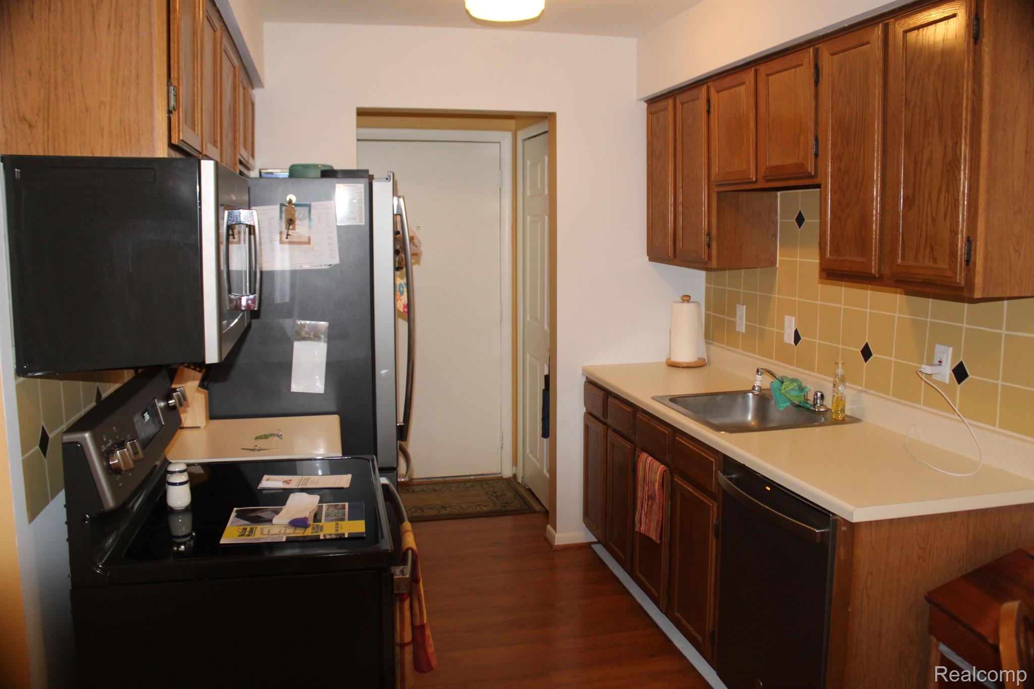 43244 Mound Road, Unit 8 Sterling Heights, MI 48314 - Photo 13 of 16 Gallery Image 13