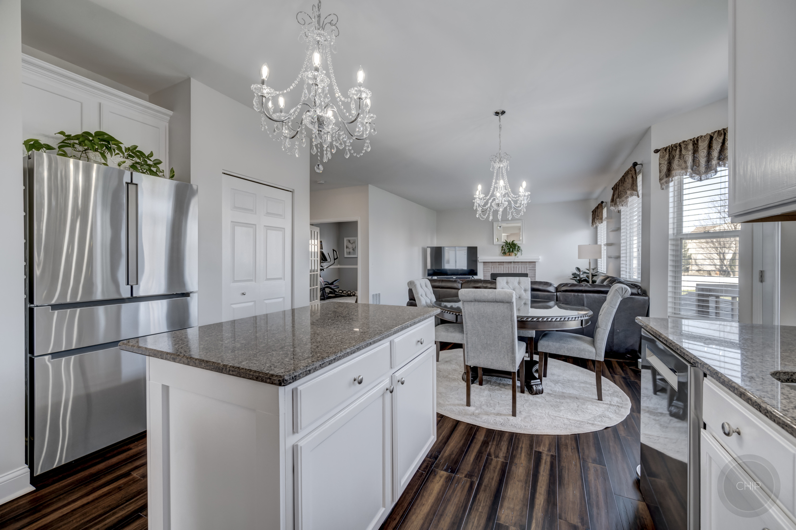 1534 Apple Valley Road Bolingbrook, IL 60490 - Photo 18 of 52