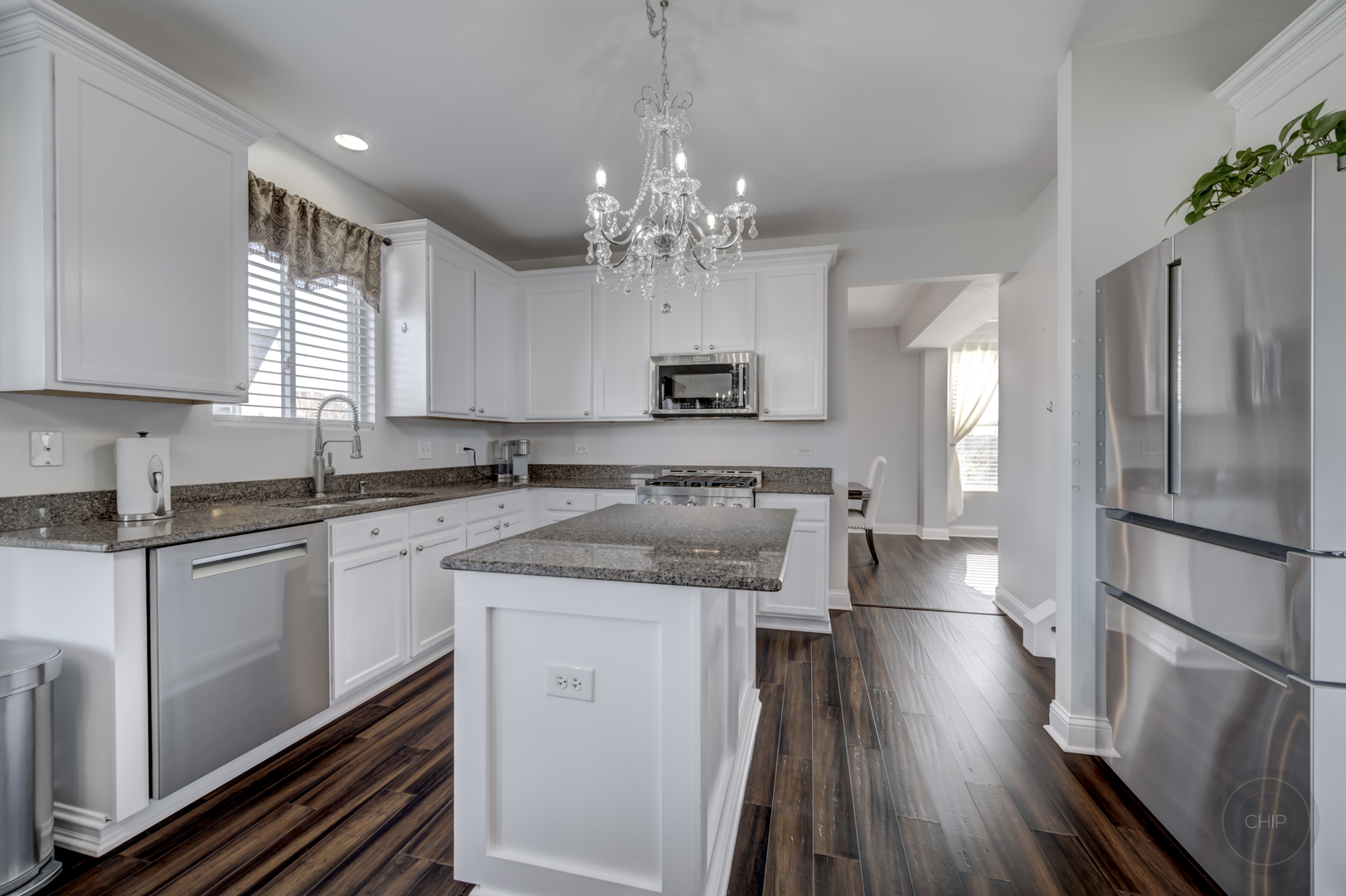 1534 Apple Valley Road Bolingbrook, IL 60490 - Photo 20 of 52