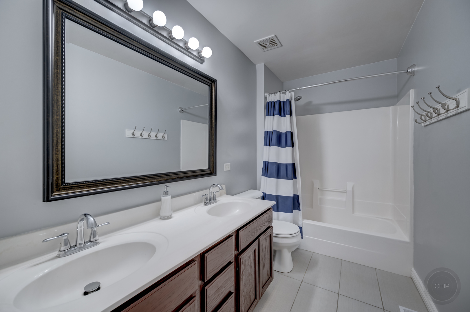 1534 Apple Valley Road Bolingbrook, IL 60490 - Photo 33 of 52