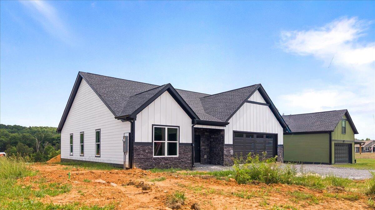 358 Benton Station Road Benton, TN 37307 - Photo 3 of 30 01-1