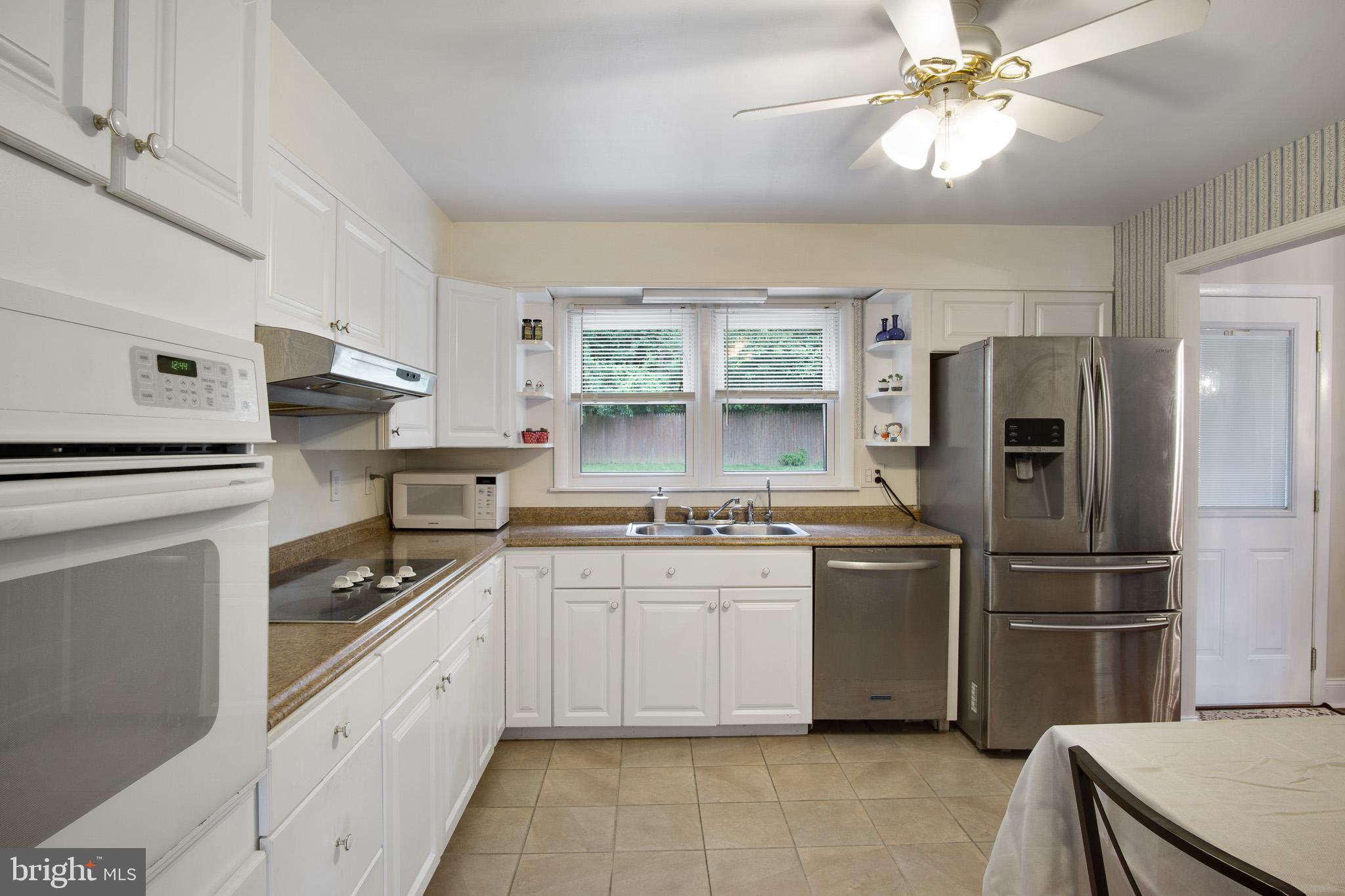 2129 Largo Road Wilmington, DE 19803 - Photo 7 of 20 Updated kitchen