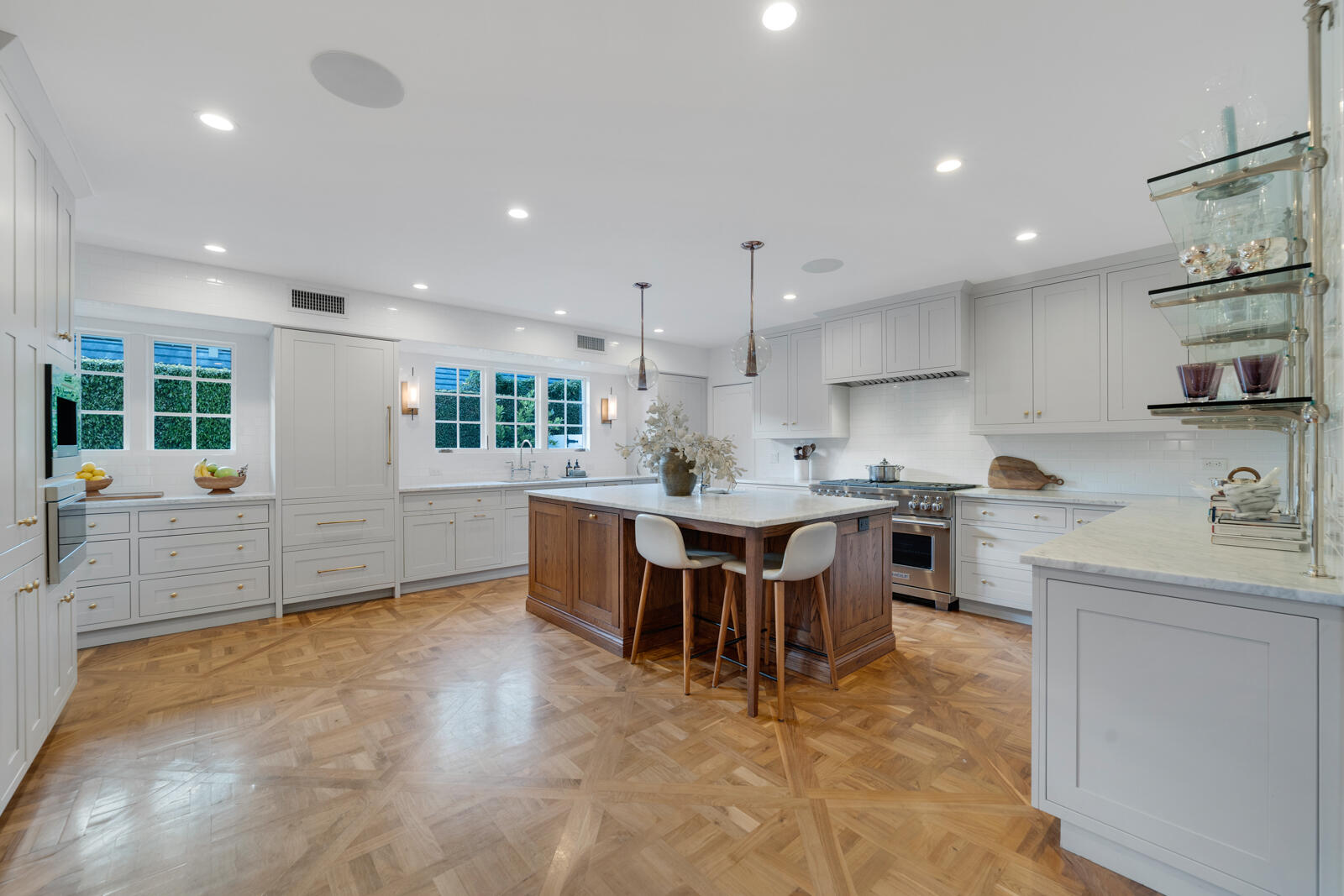 218 List Road Palm Beach, FL 33480 - Photo 10 of 40 Kitchen