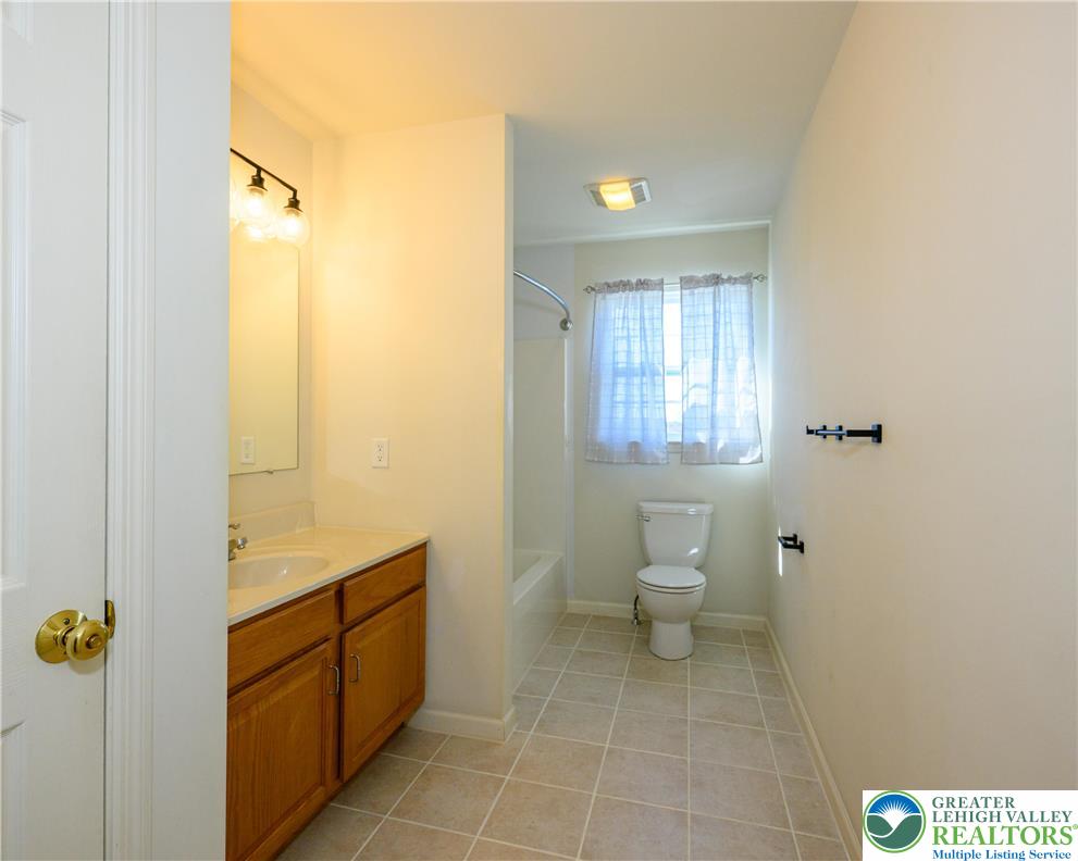 1252 Center Street Coplay, PA 18037 - Photo 25 of 63