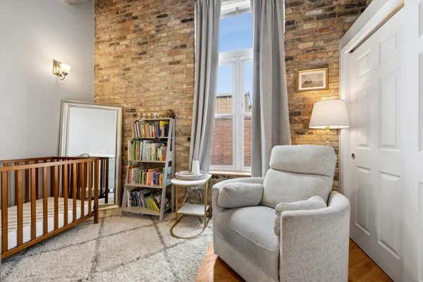 $775,000 | 2117 West Belmont Avenue, Unit 4, Chicago, IL 60618