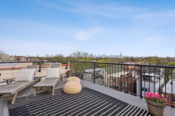 $775,000 | 2117 West Belmont Avenue, Unit 4, Chicago, IL 60618