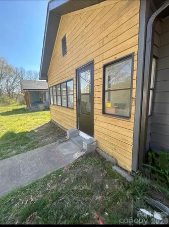 $1,300 | 405 South Highland Street, Gastonia, NC 28052