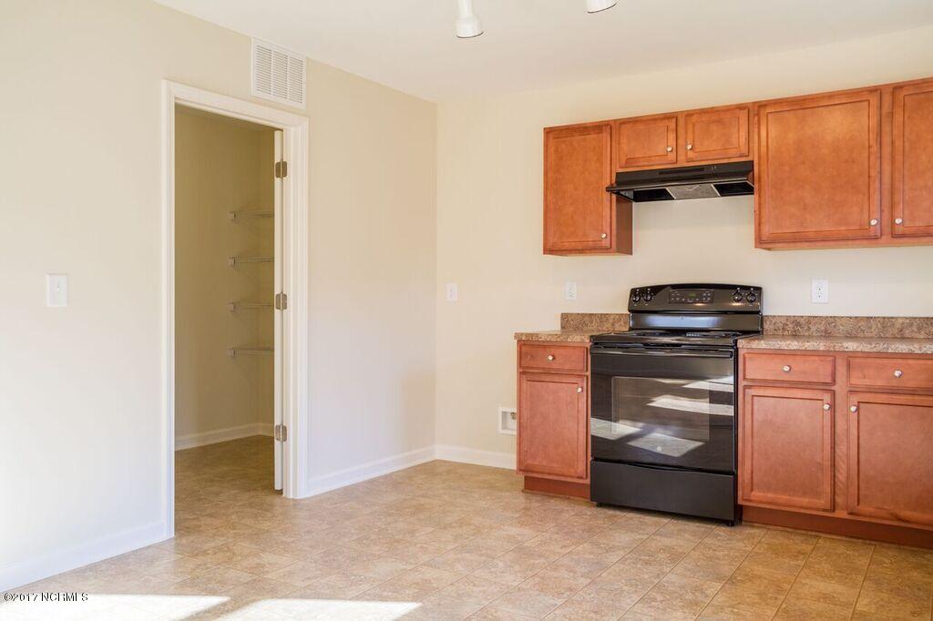 104 Chalet Road Holly Ridge, NC 28445 - Photo 7 of 29 11