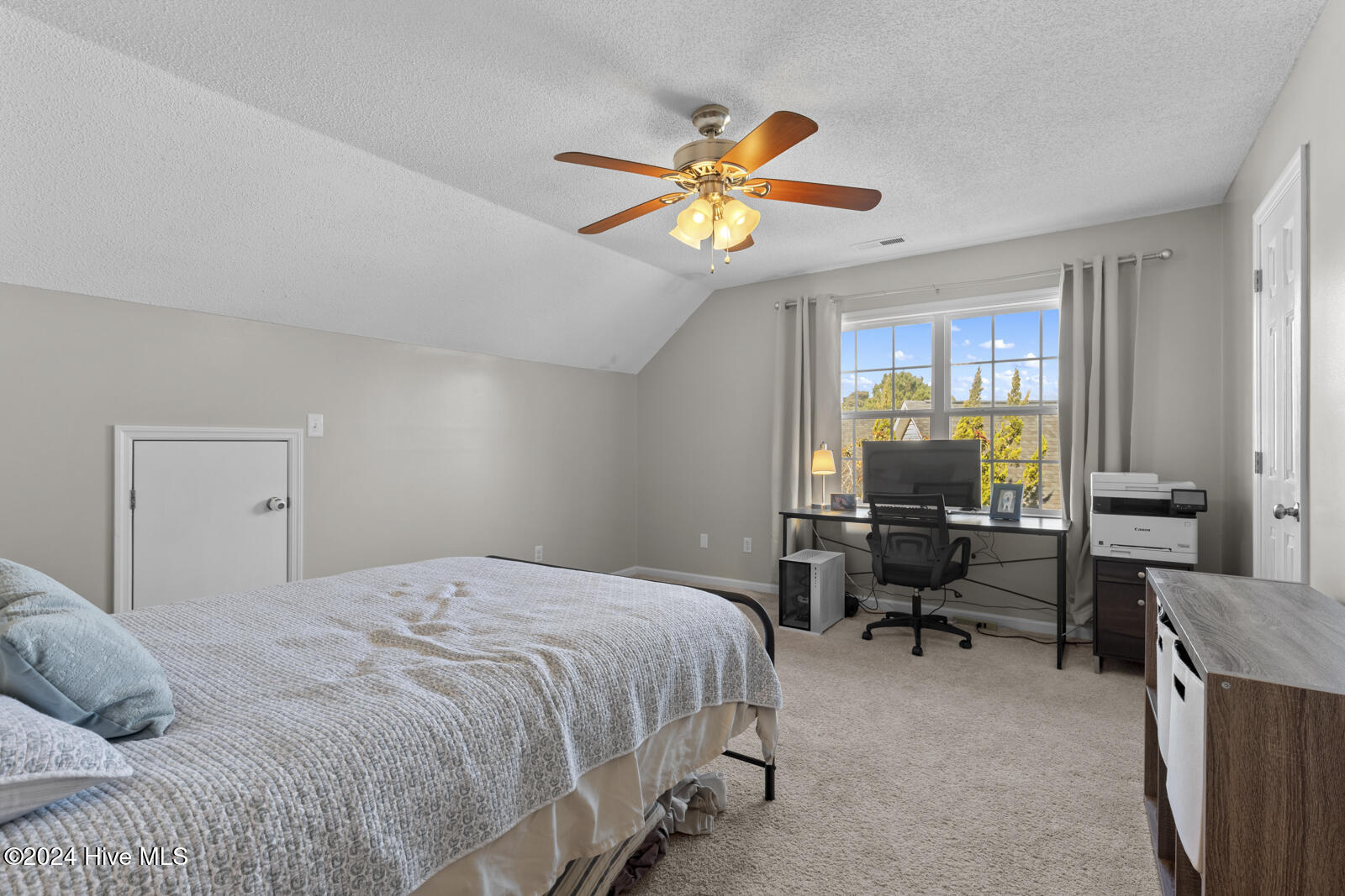 108 Ridgewood Court Jacksonville, NC 28546 - Photo 26 of 33 Bedroom 3