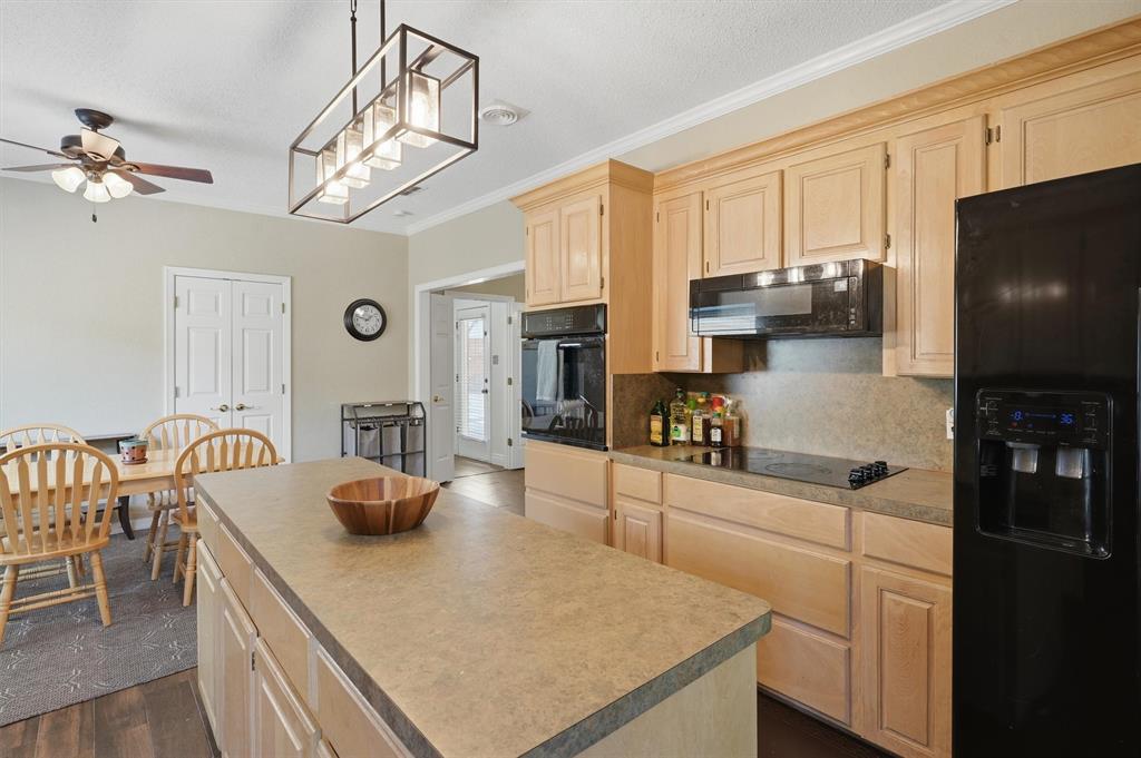 7501 Meadowside Road Fort Worth, TX 76132 - Photo 6 of 35 Gallery Image 6