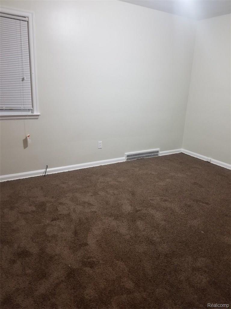 17586 Rutherford Street Detroit, MI 48235 - Photo 10 of 10 large-16.jpg
