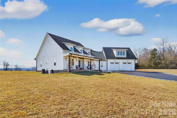 $949,000 | 115 Pondview Drive, Nebo, NC 28761