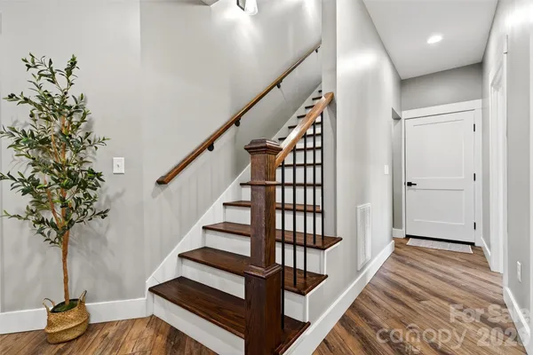 $949,000 | 115 Pondview Drive, Nebo, NC 28761