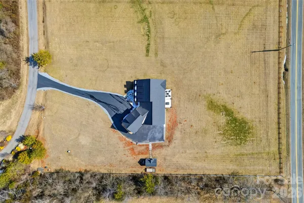 $949,000 | 115 Pondview Drive, Nebo, NC 28761