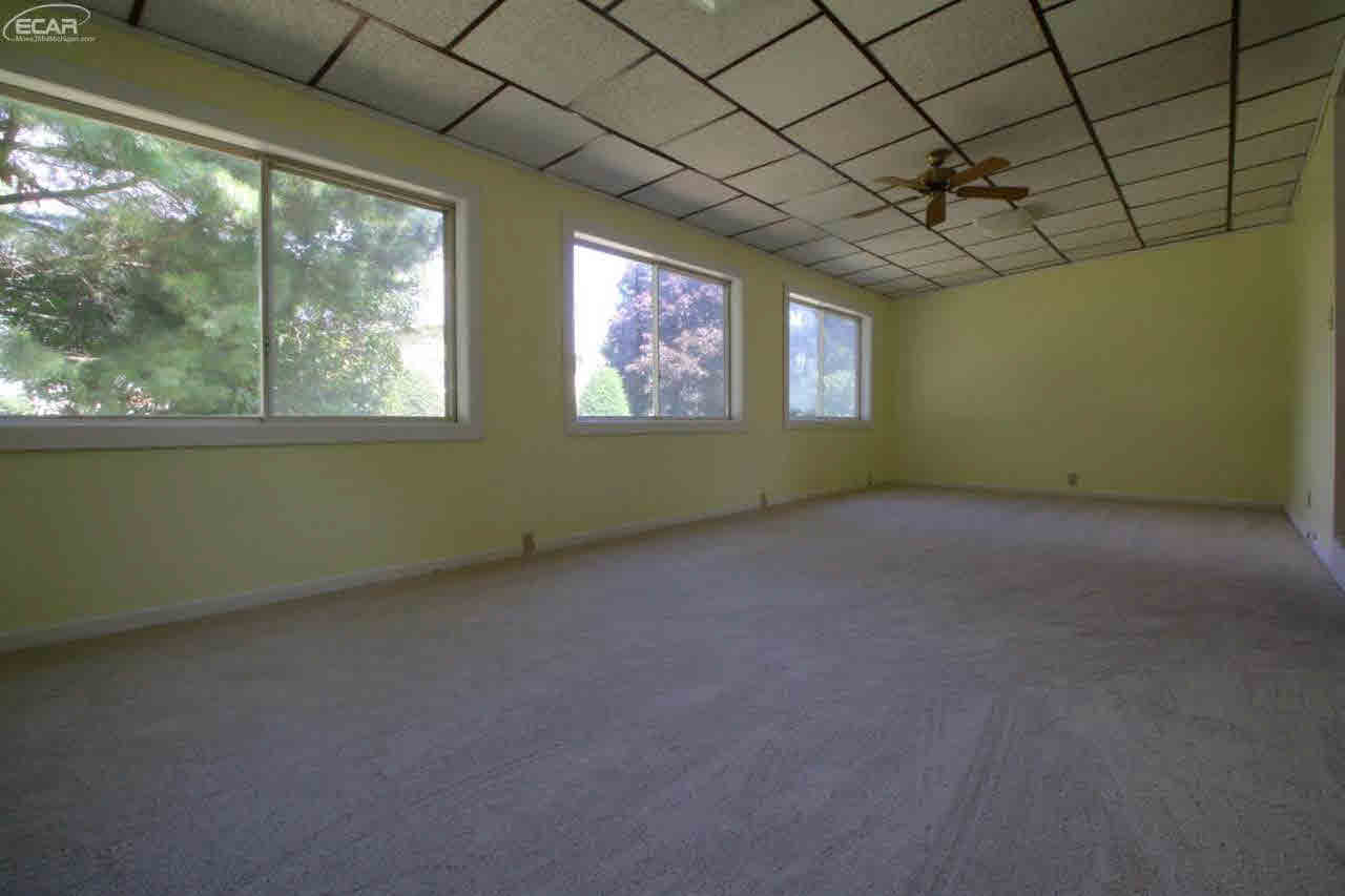 7235 North Linden Road Mount Morris, MI 48458 - Photo 16 of 28 21204447-15.JPG