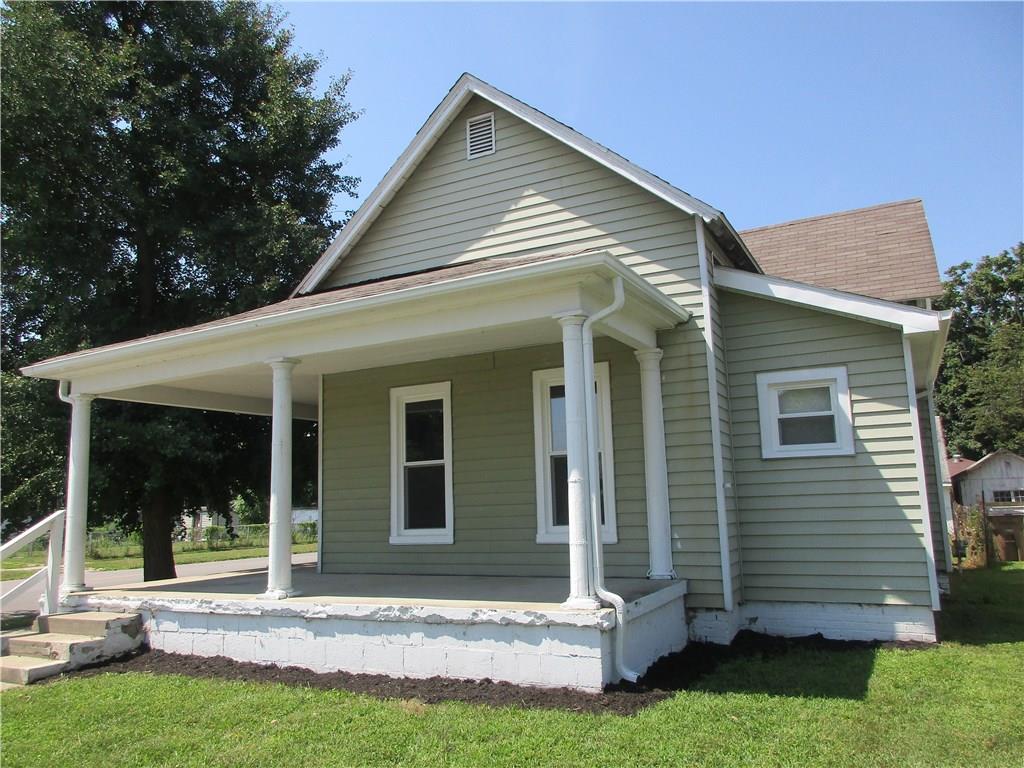 1102 Union Street Columbus, IN 47201 - Photo 1 of 19 Gallery Image 1