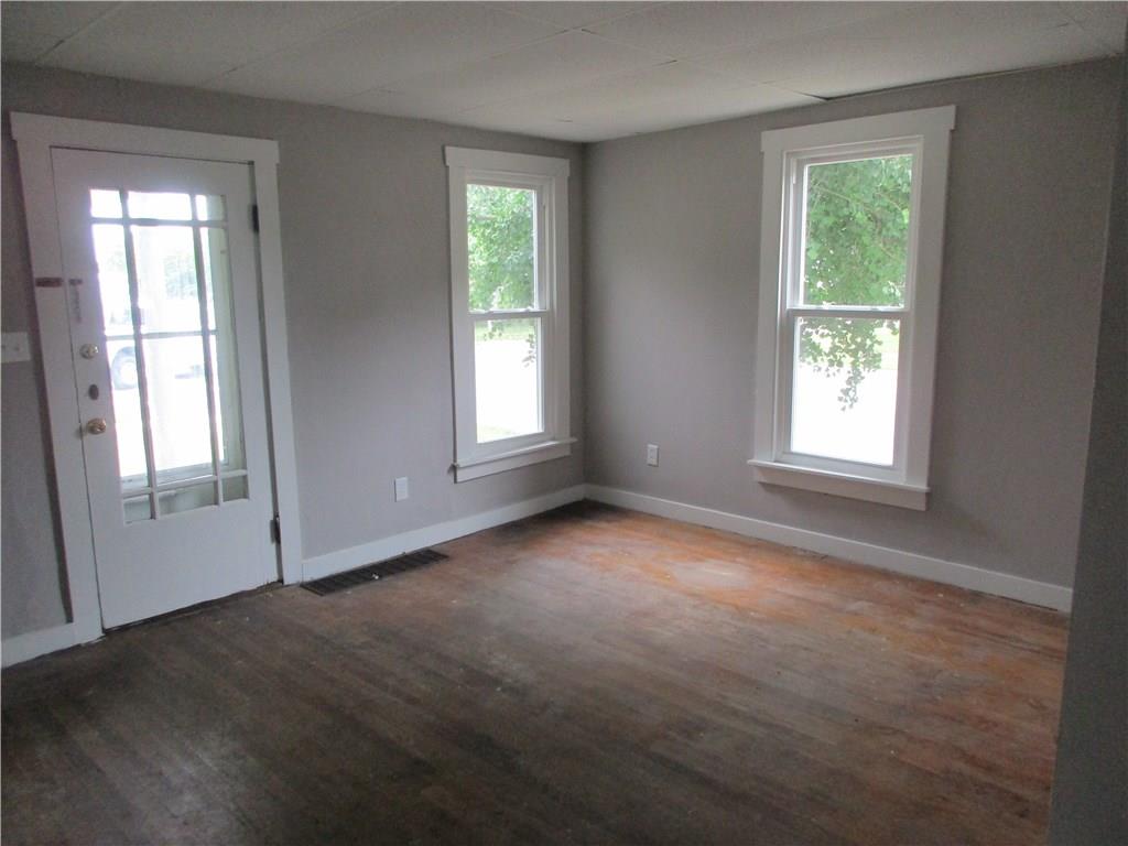 1102 Union Street Columbus, IN 47201 - Photo 12 of 19 Gallery Image 12