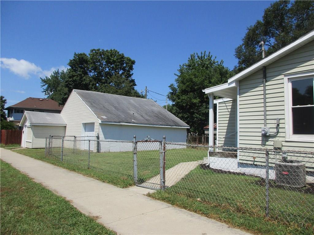 1102 Union Street Columbus, IN 47201 - Photo 4 of 19 Gallery Image 4