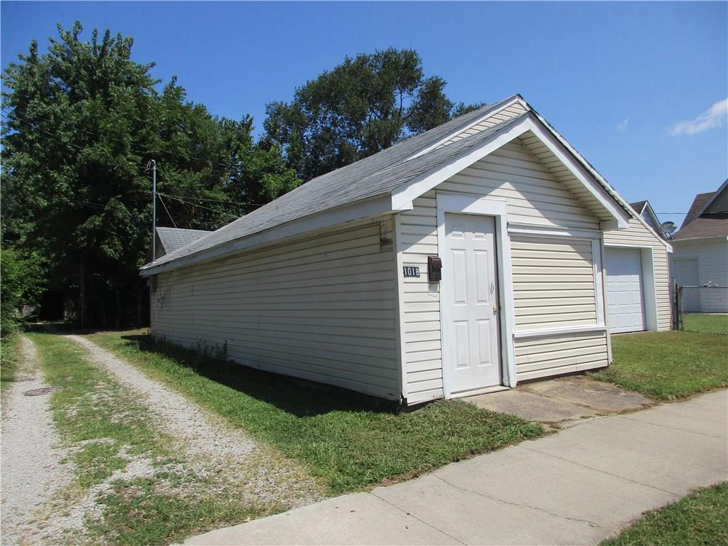 1102 Union Street Columbus, IN 47201 - Photo 7 of 19 Gallery Image 7