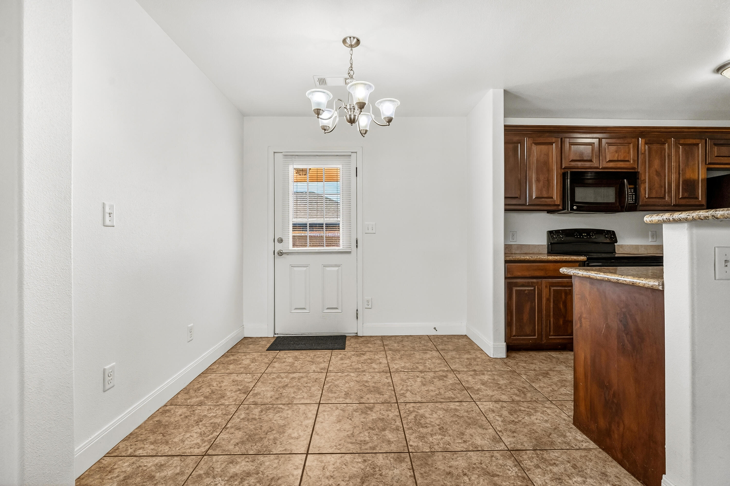 4803 Fordham Street Lubbock, TX 79416 - Photo 9 of 26 DSC03653
