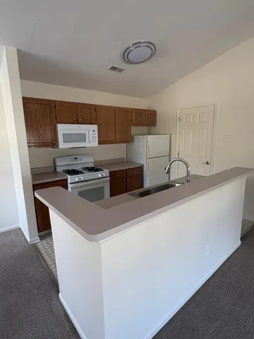 $229,900 | 158 Hunters Lane Northeast, Unit 70, Rockford, MI 49341